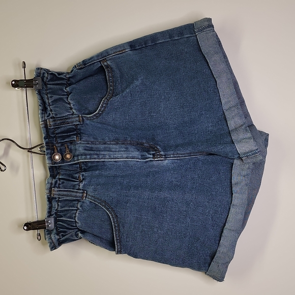 Forever 21 Pants - Forever 21  Size medium paper bag waste shorts  E57
